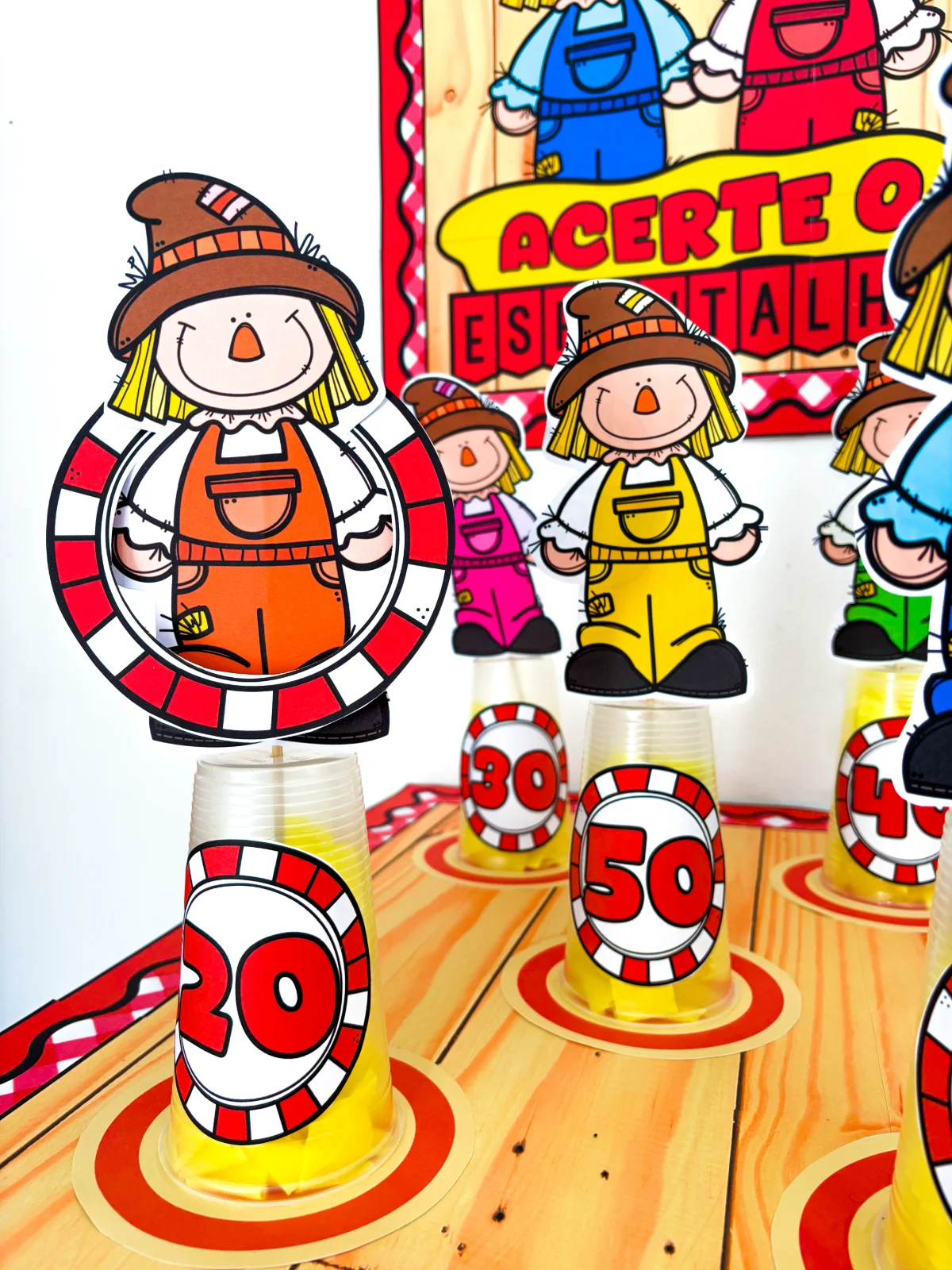 Acerte o espantalho — amostra 2: Se tem uma coisa que as crianças amam, é aprender brincando