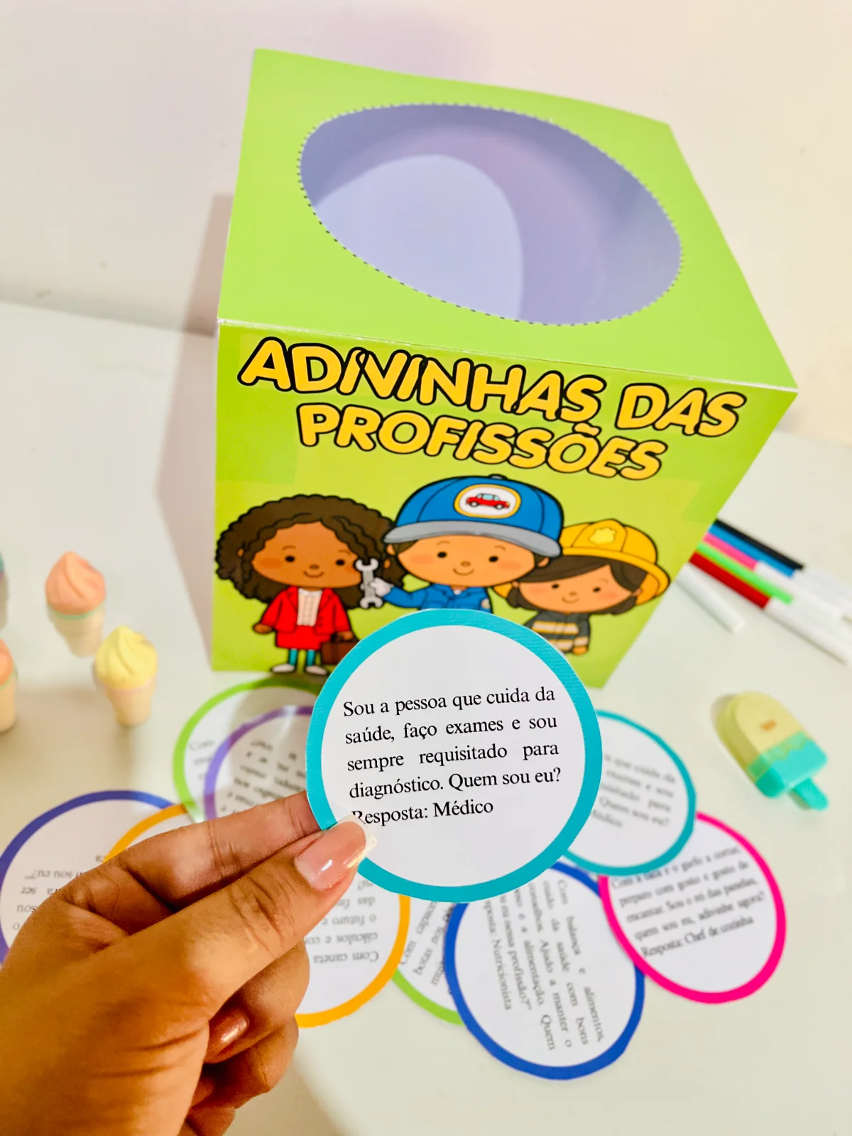 Adivinhas das Profissões 👩🚒👨 — amostra 6: Quer trabalhar as profissões de forma lúdica