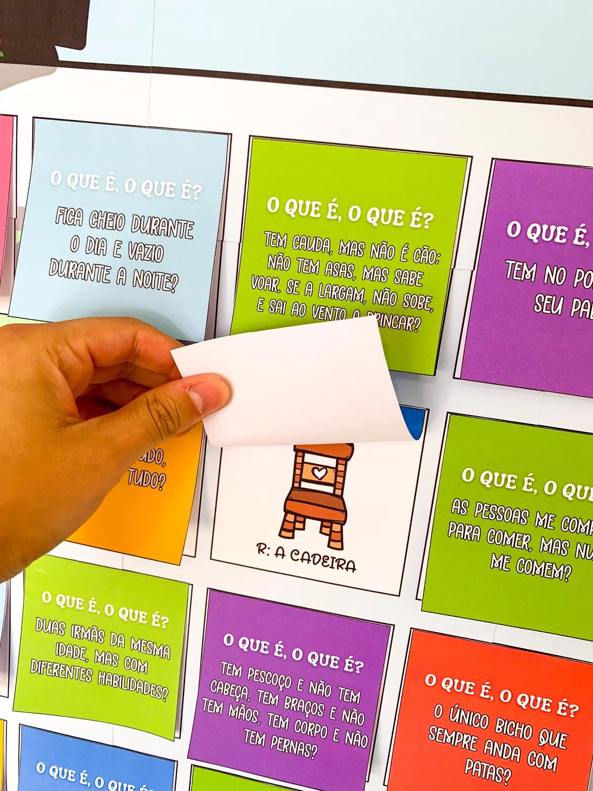 Adivinhas Folclóricas – PDF para Imprimir — amostra 3: Um painel que é pura brincadeira