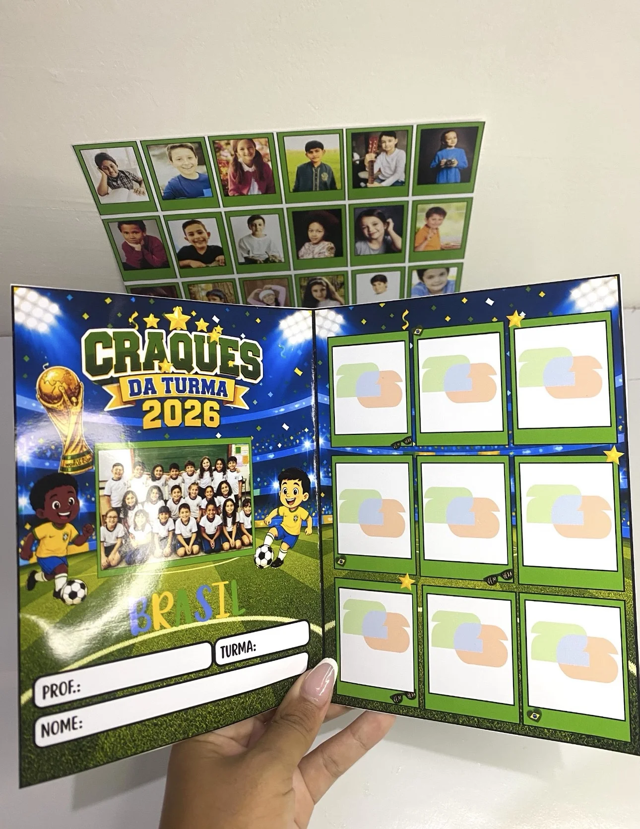 Álbum de figurinhas Craques da turma — amostra 3: ⚽📚 Álbum de Figurinhas “Craques da Turma 2026” 📚⚽ Transforme sua turma…