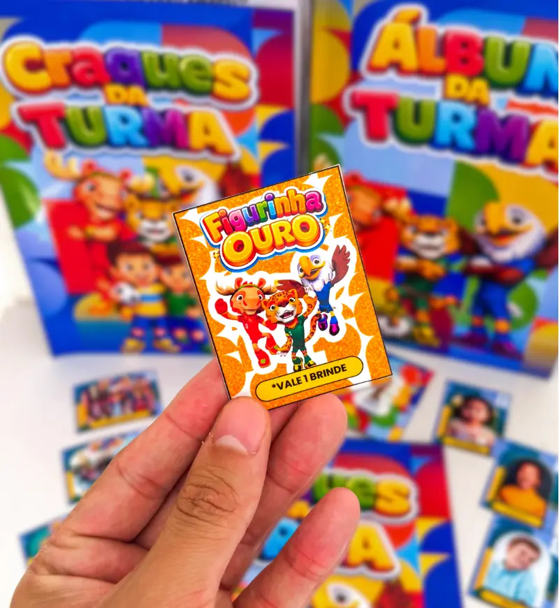 Álbum de figurinhas da turma: Craques no tema Copa do Mundo — amostra 2: O que vem no material