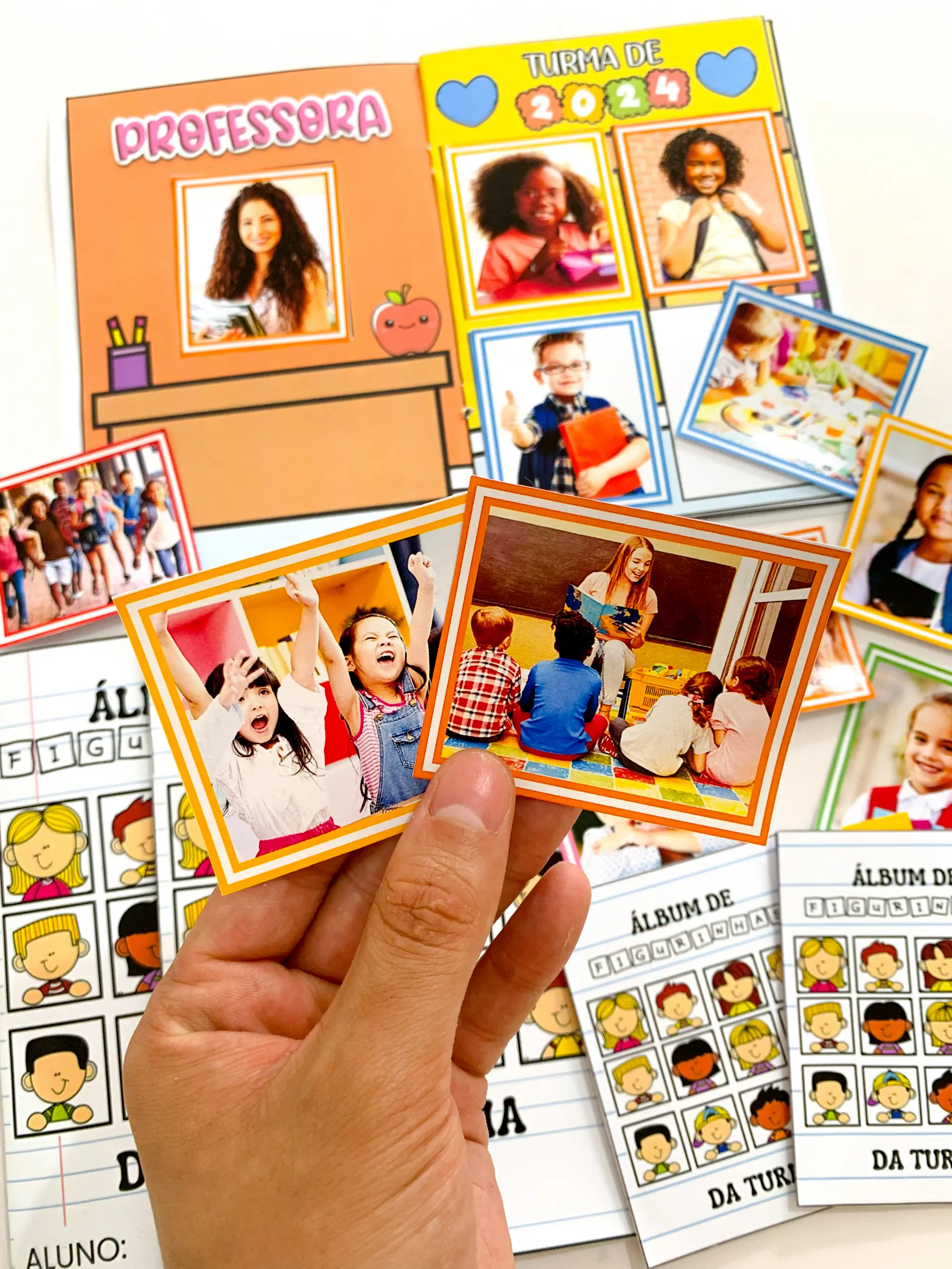 Álbum de Figurinhas Educação Infantil e Anos Iniciais — amostra 3: Um material cheio de carinho e significado para celebrar… Álbum de Figurinhas Educação Infantil e Anos Iniciais — amostra 3: Um material cheio de carinho e significado para celebrar…