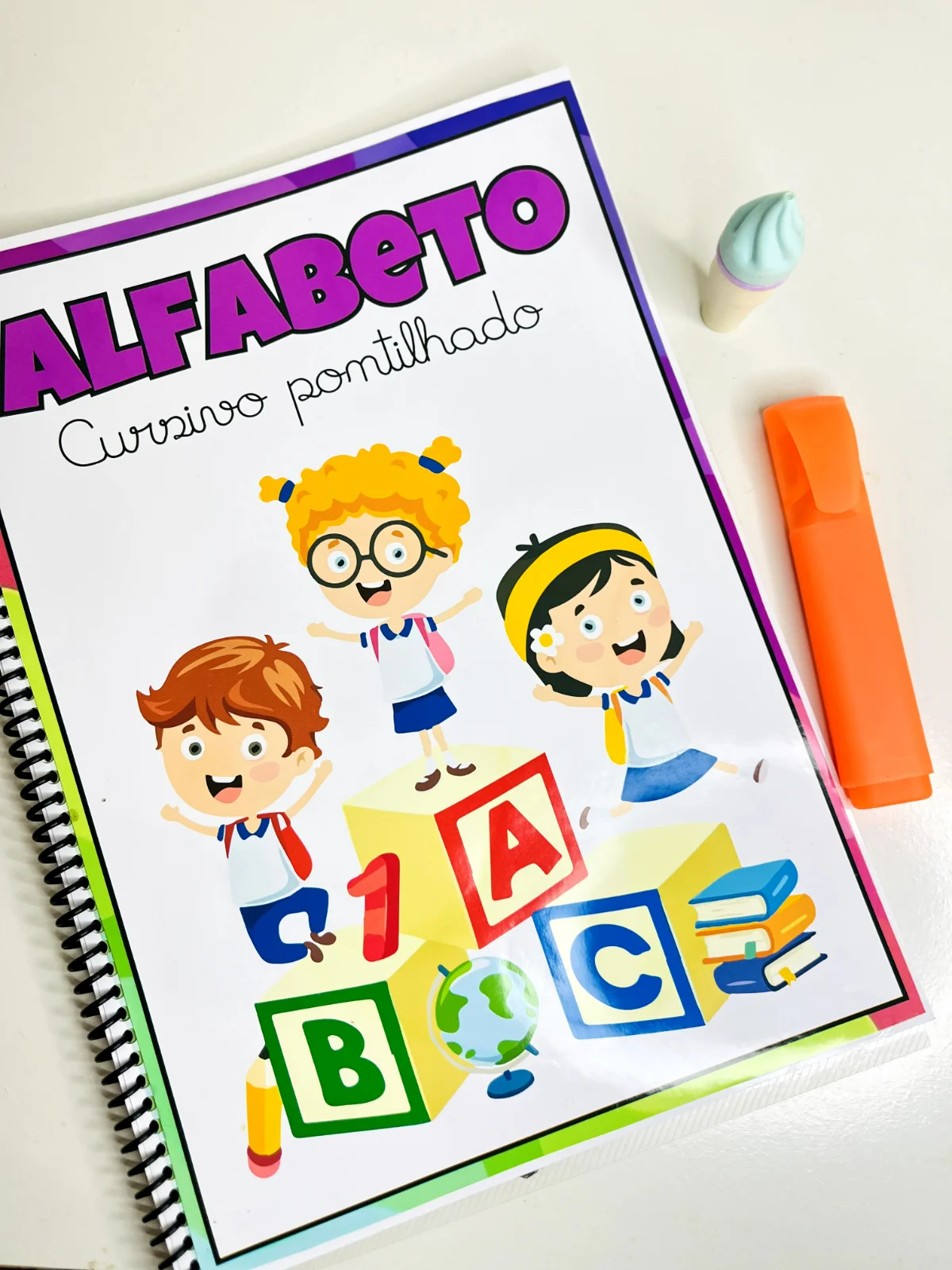 Alfabeto Cursivo Pontilhado: Caligrafia em PDF — amostra 1: Fichas de letra cursiva pontilhada para treinar o movimento da…
