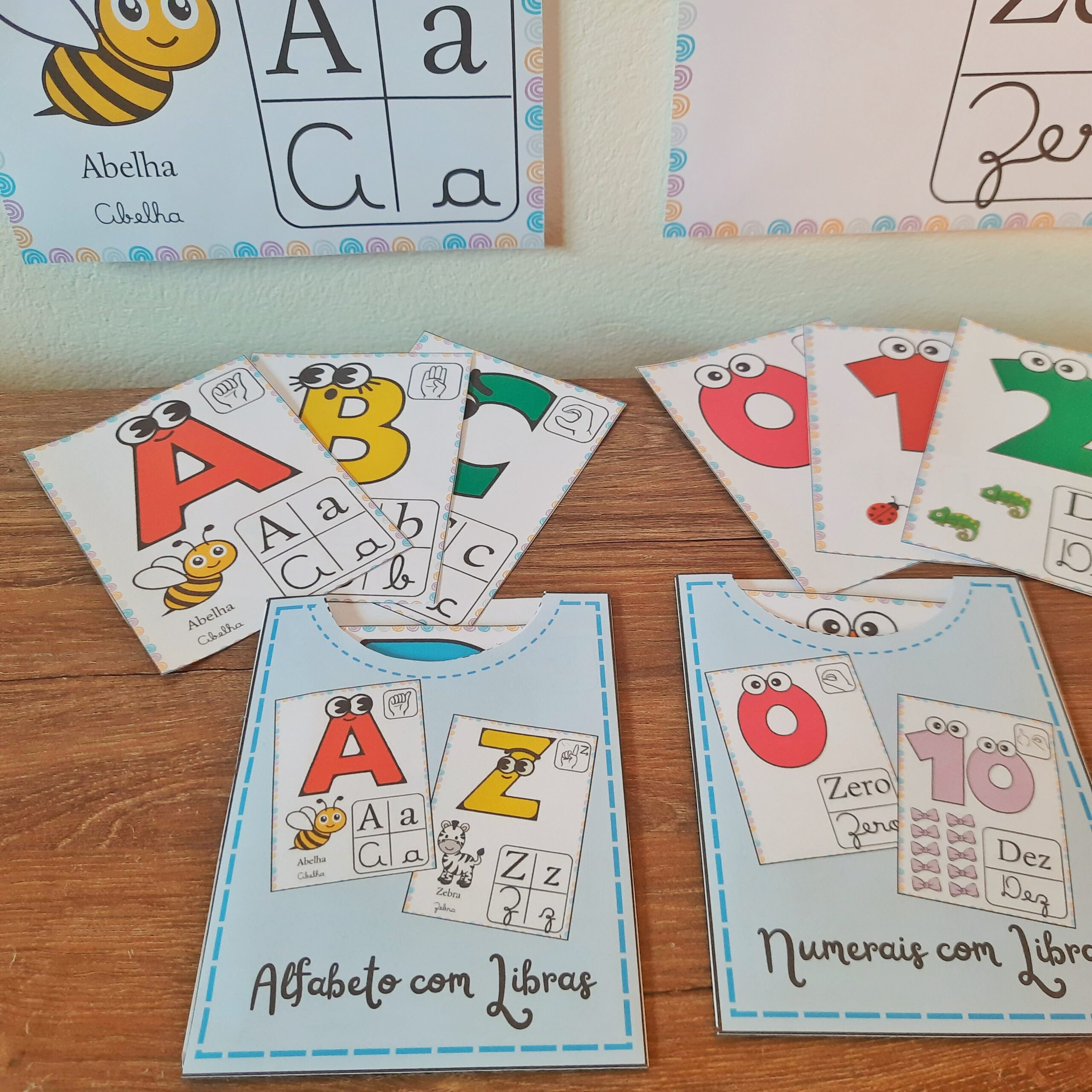Alfabeto de parede ilustrado + Numerais de 0 a 10 com Libras — amostra 3: Como usar em sala de aula