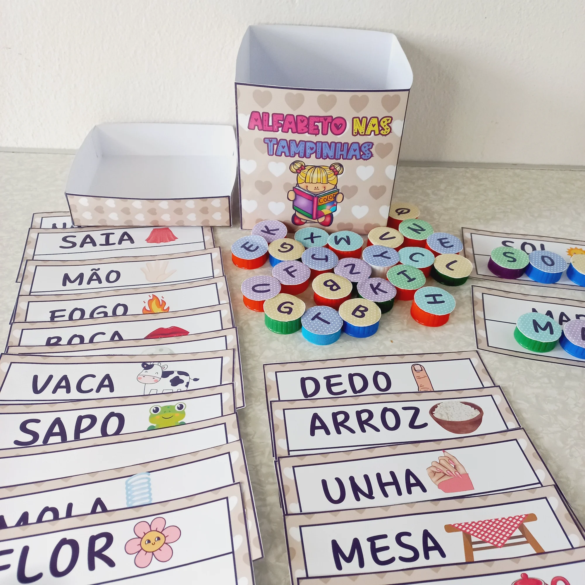Alfabeto de tampinhas Recurso educativo para alfabetização — amostra 2: 📝Alfabeto nas tampinhas: ✅Recurso educativo para…