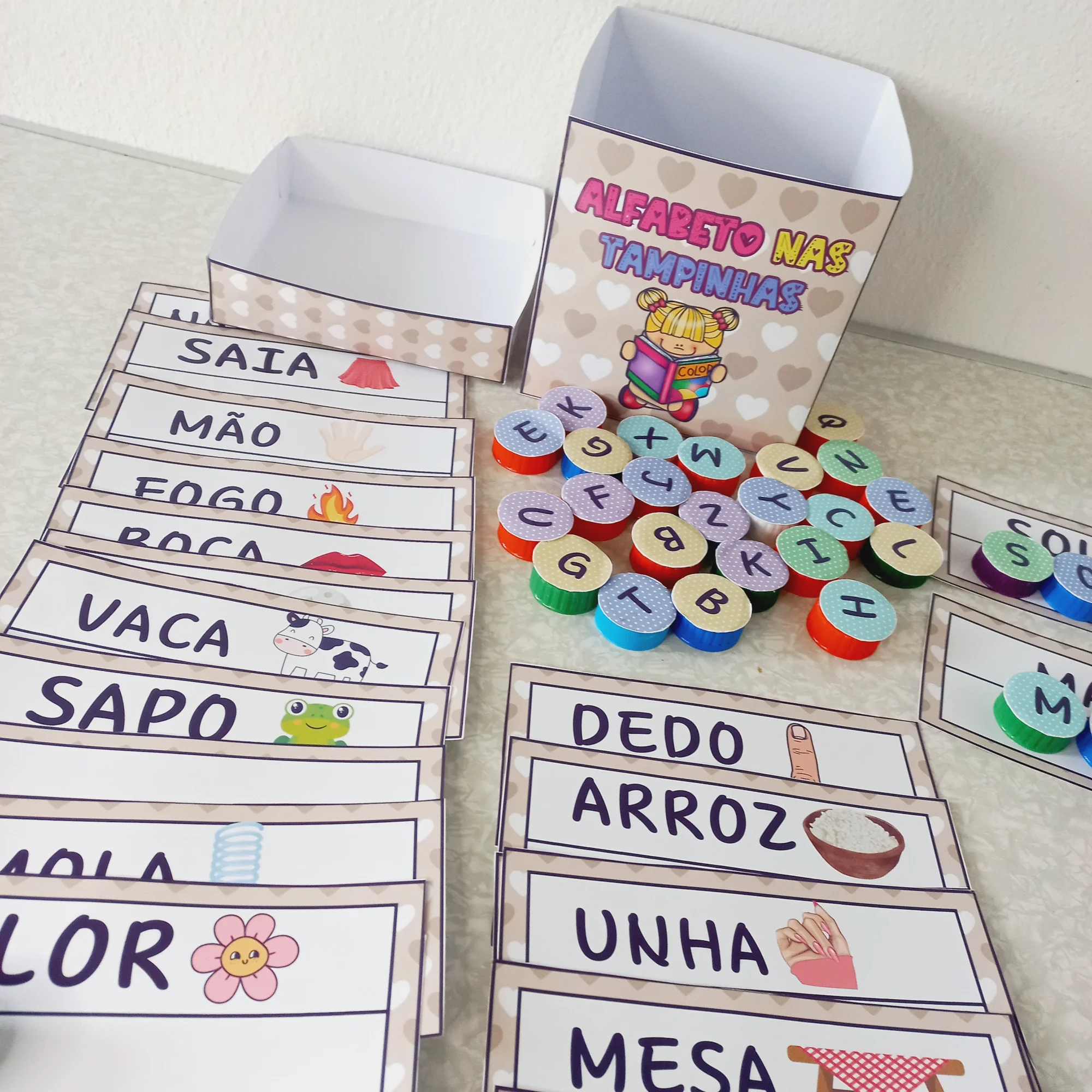 Alfabeto de tampinhas Recurso educativo para alfabetização — amostra 3: 📝Alfabeto nas tampinhas: ✅Recurso educativo para…