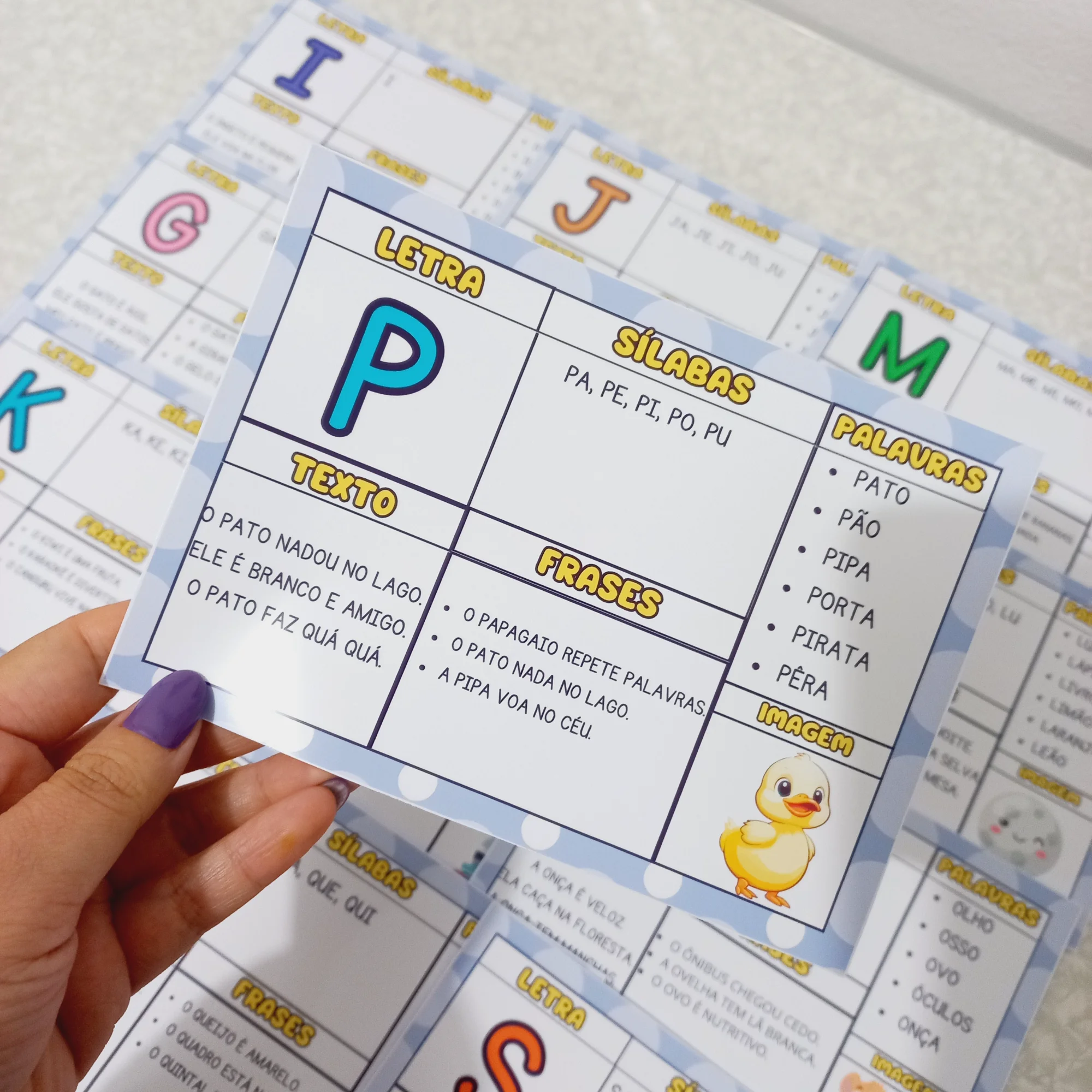 Alfabeto em Ação: Letras, Sílabas, Palavras e Frases — amostra 1: Uma proposta para explorar o alfabeto e ampliar as…