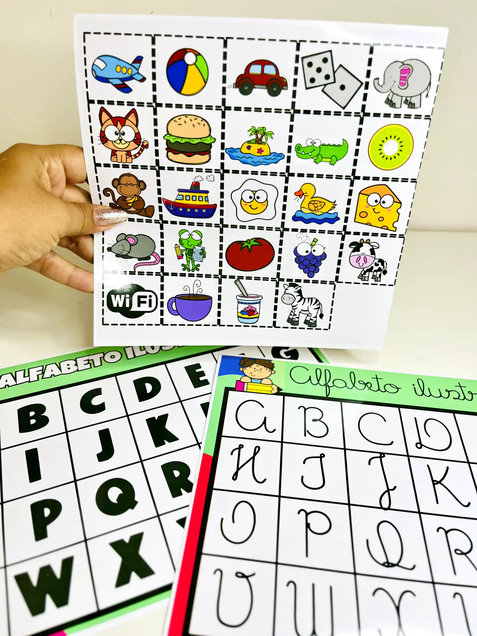 Alfabeto Ilustrado para Educação Infantil — amostra 4: Material com alfabeto ilustrado para apoiar atividades de…