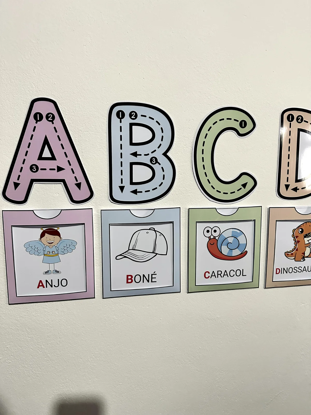 Alfabeto Mágico de Parede para Decorar a Sala (PDF) — capa do material