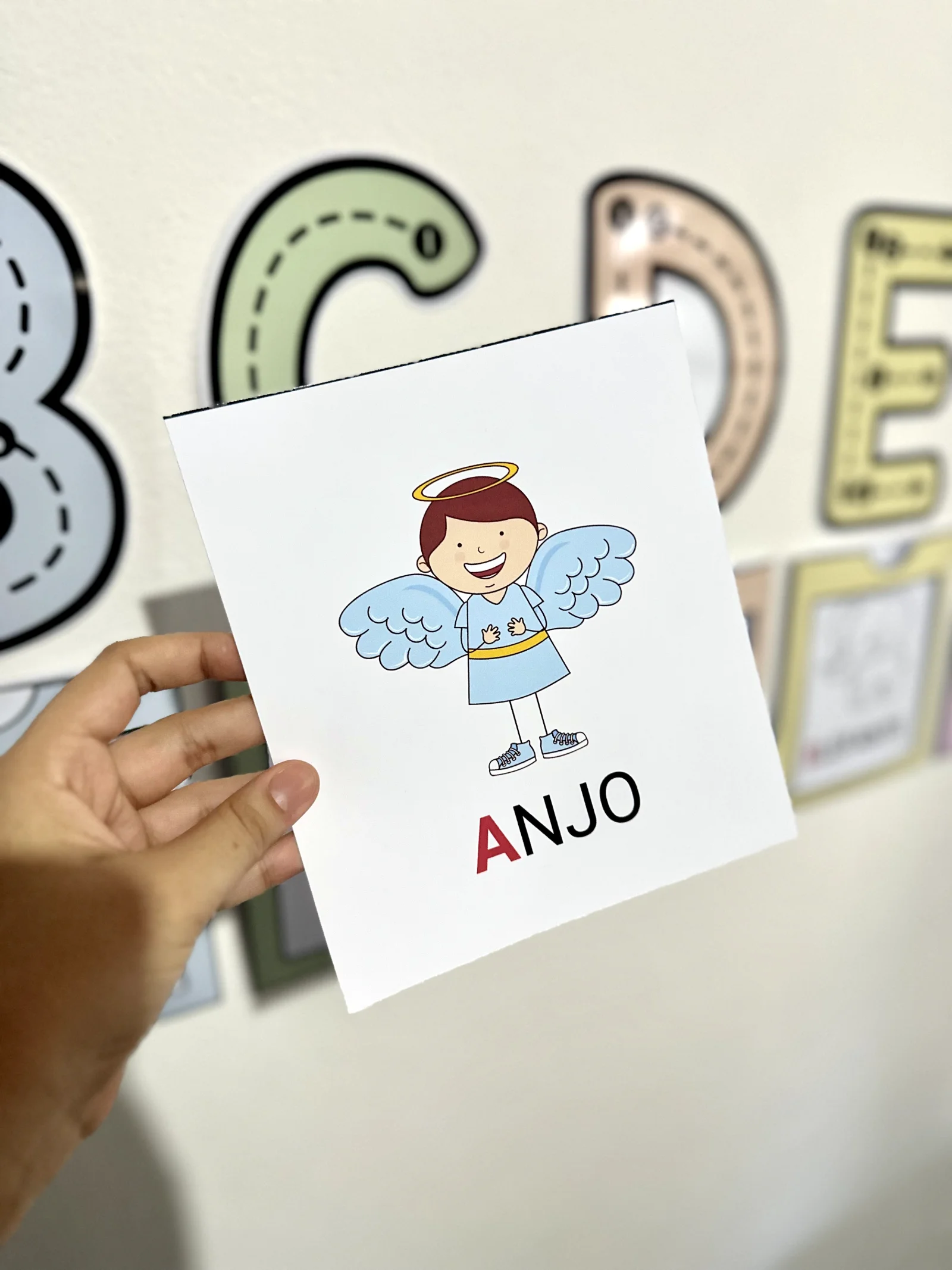 Alfabeto Mágico de Parede – PDF para Imprimir — amostra 2: Sobre o Alfabeto Mágico de Parede