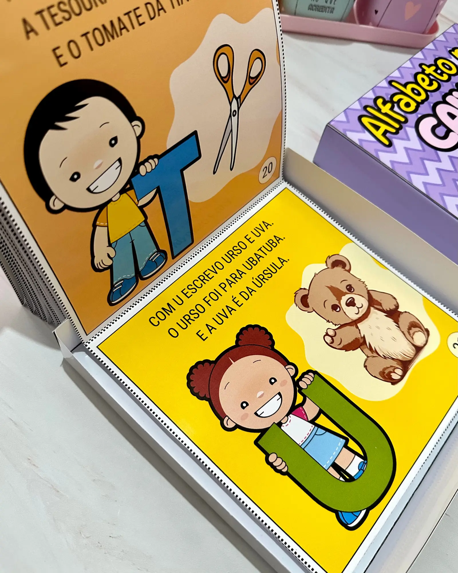 Alfabeto na Caixa : Pequenos textos para leitura — amostra 5: O arquivo Alfabeto na Caixa é um excelente recurso para ser…