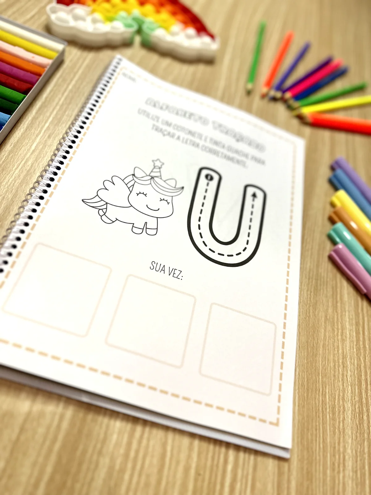 ✨ ALFABETO TRAÇADO – APRENDER AS LETRAS PODE SER MUITO MAIS DIVERTIDO! — amostra 5: Uma atividade prática e lúdica para…