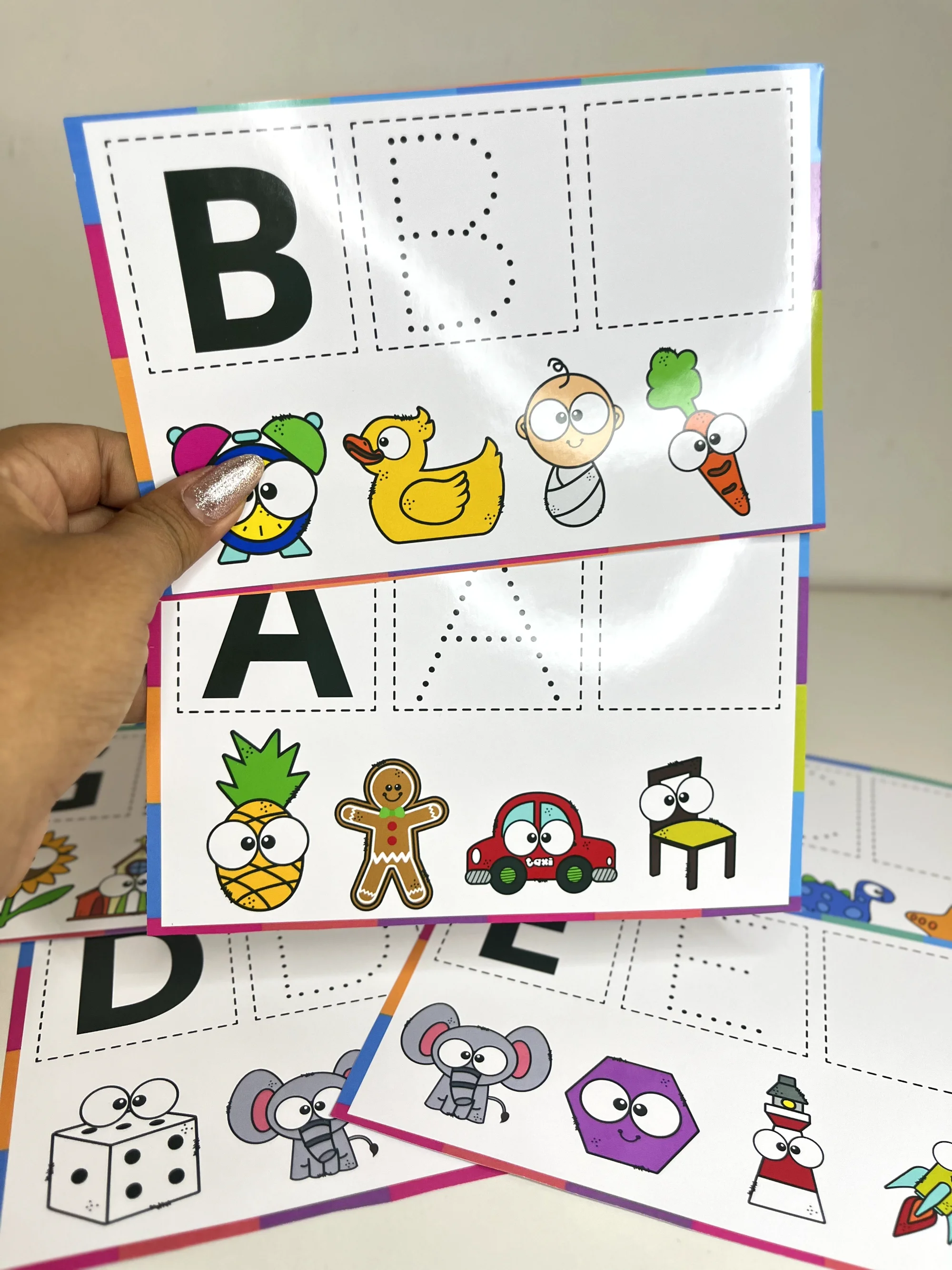 ALFABETO TRACEJADO – ALFABETIZAÇÃO - ANOS INICIAIS — amostra 3: O Alfabeto Tracejado é um recurso pedagógico que combina…