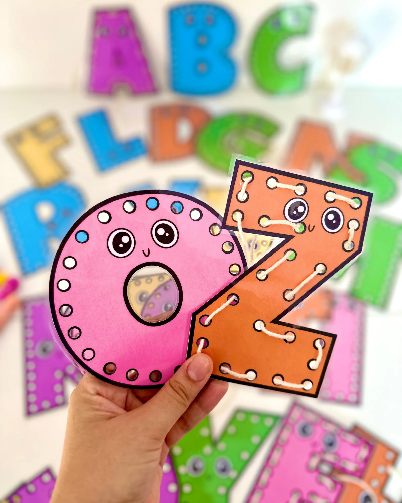 Alinhavo do Alfabeto : Atividade Lúdica Educação Infantil — amostra 2: Arquivo com placas de alinhavos de todas as letras…