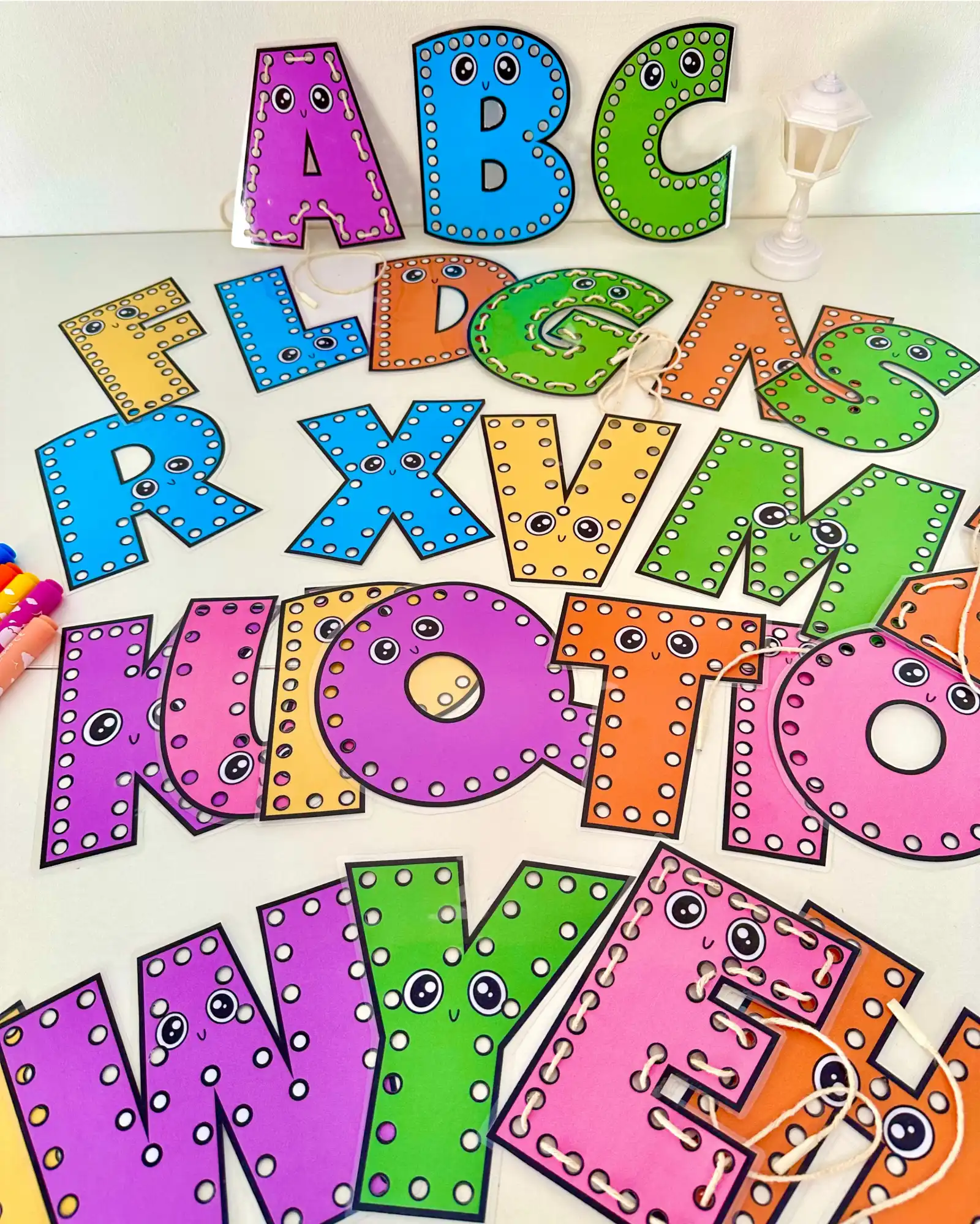 Alinhavo do Alfabeto : Atividade Lúdica Educação Infantil — amostra 4: Arquivo com placas de alinhavos de todas as letras…