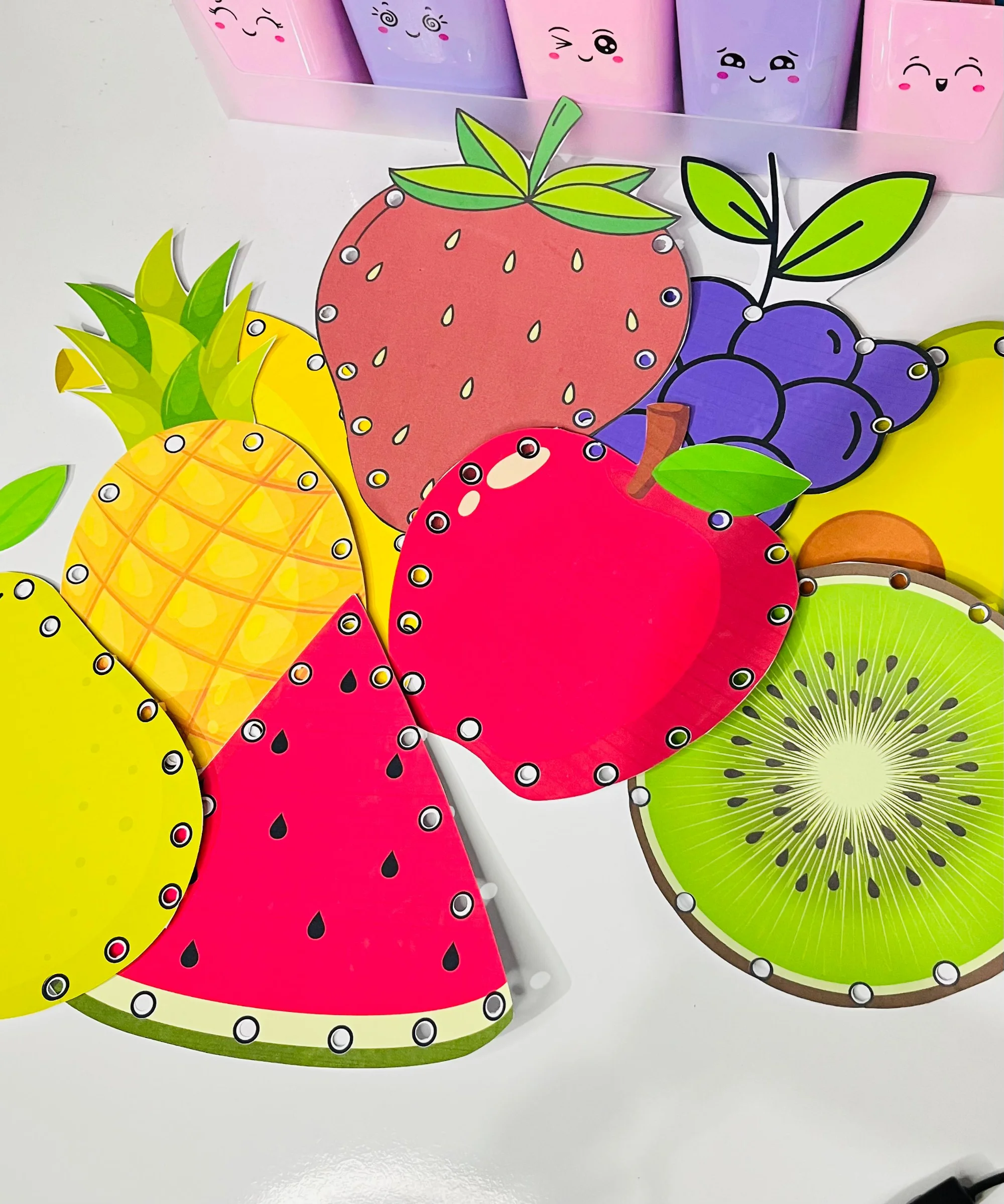 Alinhavos das frutas – Material Pedagógico — amostra 4: Ideal para a Educação Infantil e os primeiros anos do Ensino…