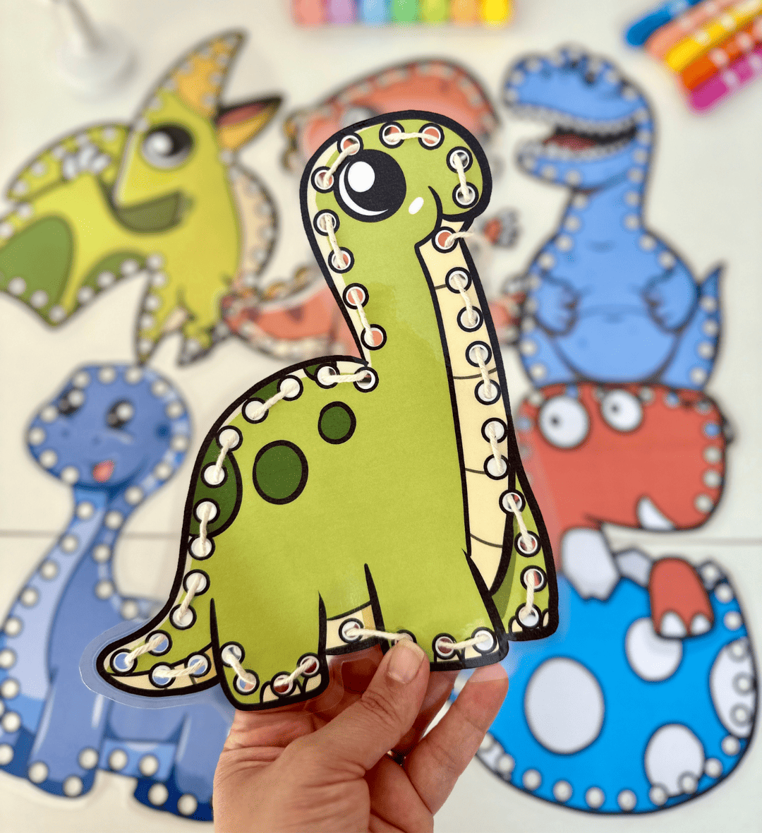Alinhavos de Dinossauros em PDF para Coordenação Motora — amostra 1: Alinhavos de dinossauros para trabalhar a coordenação…