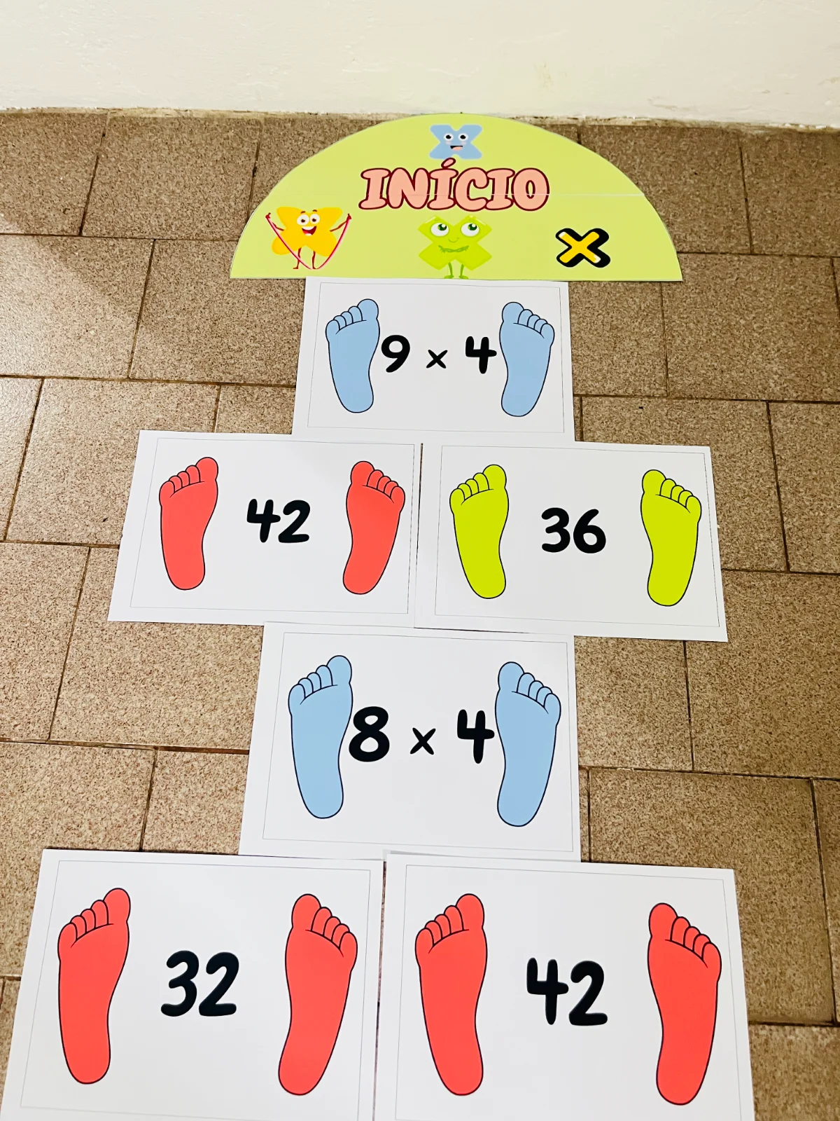 Amarelinha da Multiplicação – Material Pedagógico — amostra 1: O que vem no material