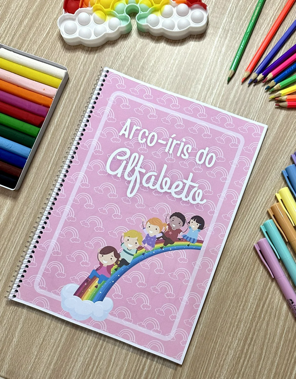 Apostila Arco - íris do alfabeto – Material Pedagógico — capa do material