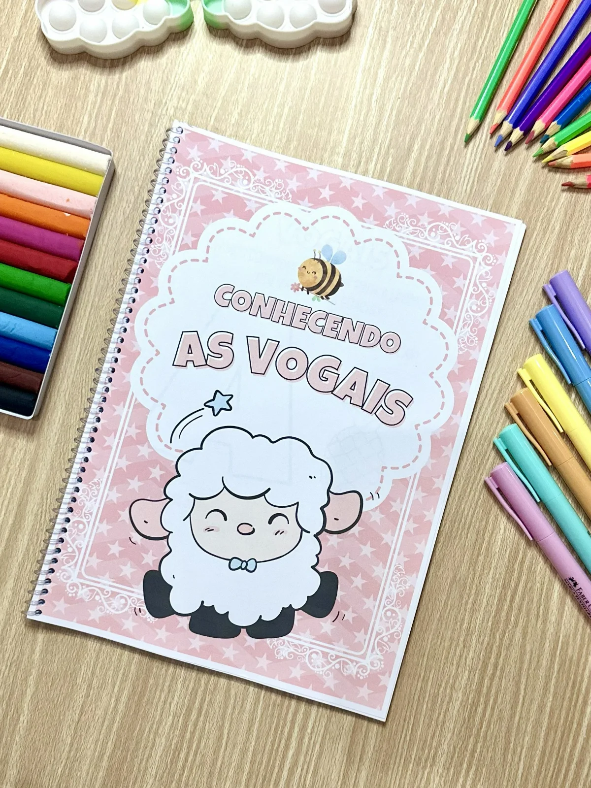 Apostila Conhecendo as Vogais | Educação Infantil e Alfabetização — capa do material