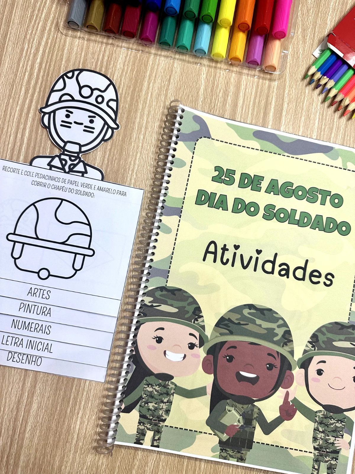Apostila de atividades dia do soldado — amostra 3: A apostila de atividades Dia do Soldado inclui 14 páginas com propostas…