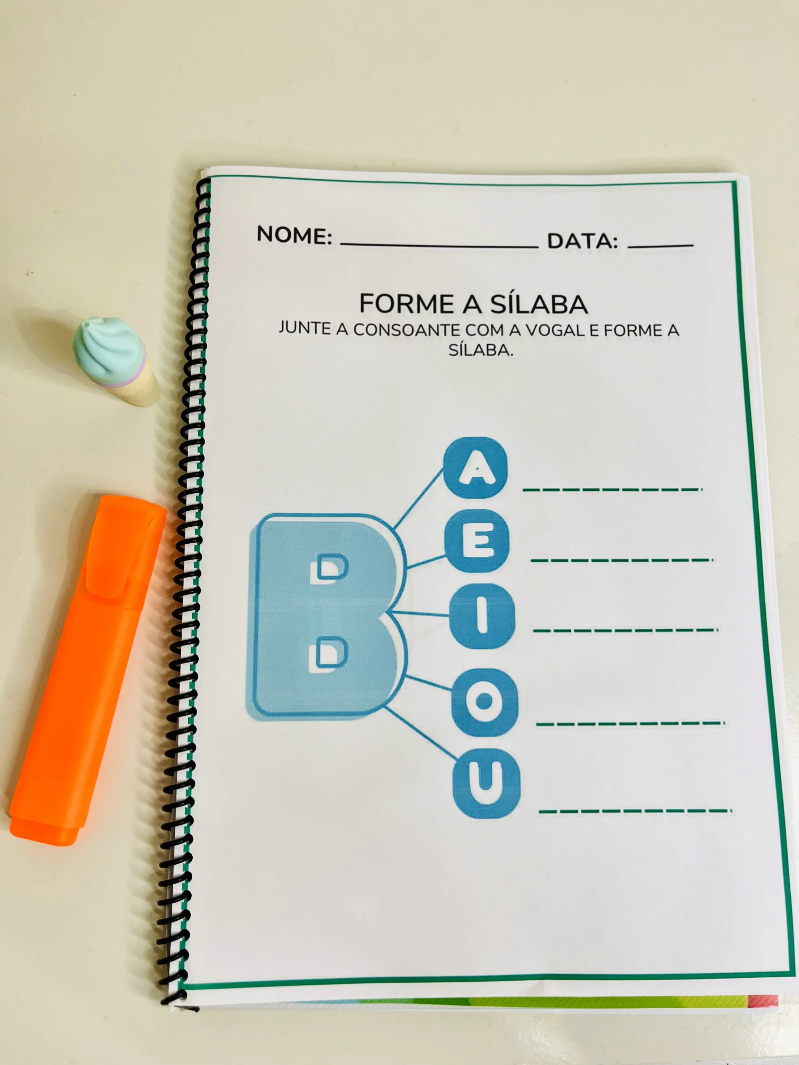 APOSTILA DE ATIVIDADES – SÍLABAS SIMPLES | 62 PÁGINAS 📚✏️ — amostra 5: 🎯 O material trabalha: