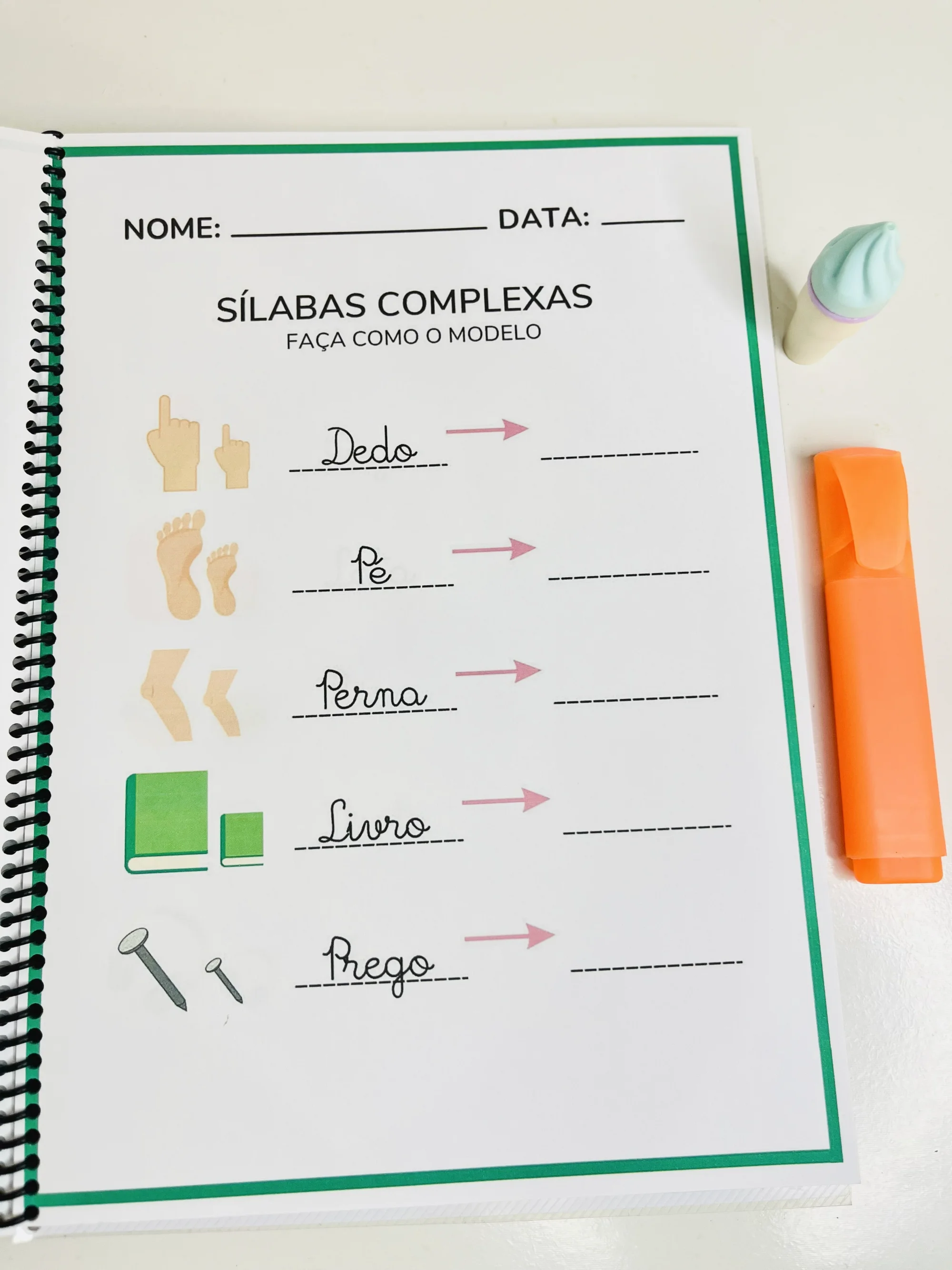 Apostila de Atividades sobre Sílaba Simples — amostra 3: Esta apostila foi especialmente elaborada para facilitar o…