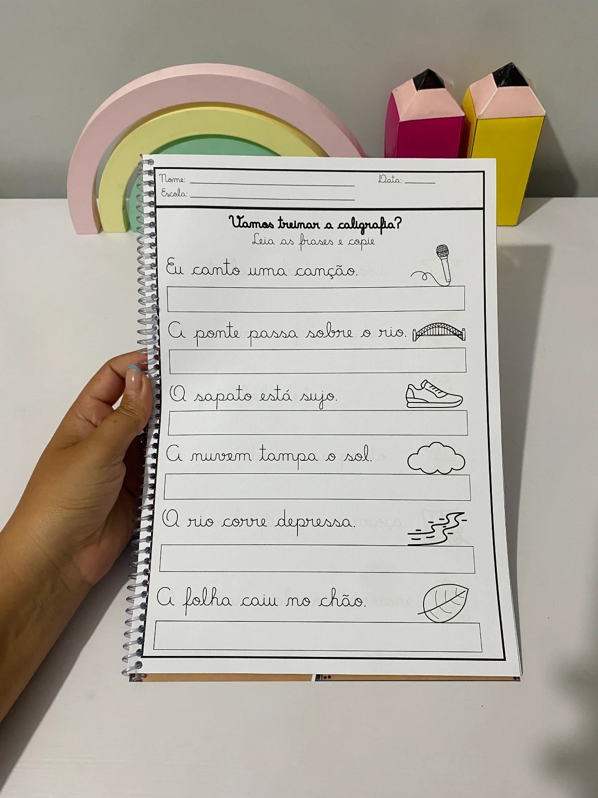 Apostila de Caligrafia com Frases Curtas: Escrita e Alfabetização — amostra 2: Aprimore a letra e a leitura dos seus alunos Apostila de Caligrafia com Frases Curtas: Escrita e Alfabetização — amostra 2: Aprimore a letra e a leitura dos seus alunos