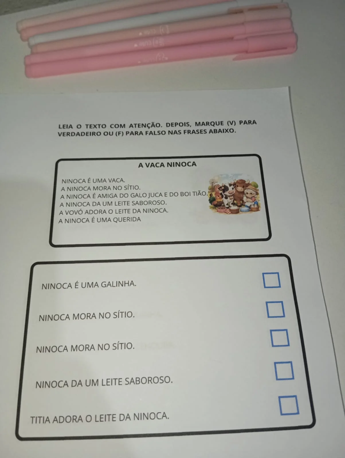 Apostila de Leitura e Compreensão Textual - 1º e 2º ano — amostra 4: Material com 50 páginas de pequenos textos em letra…