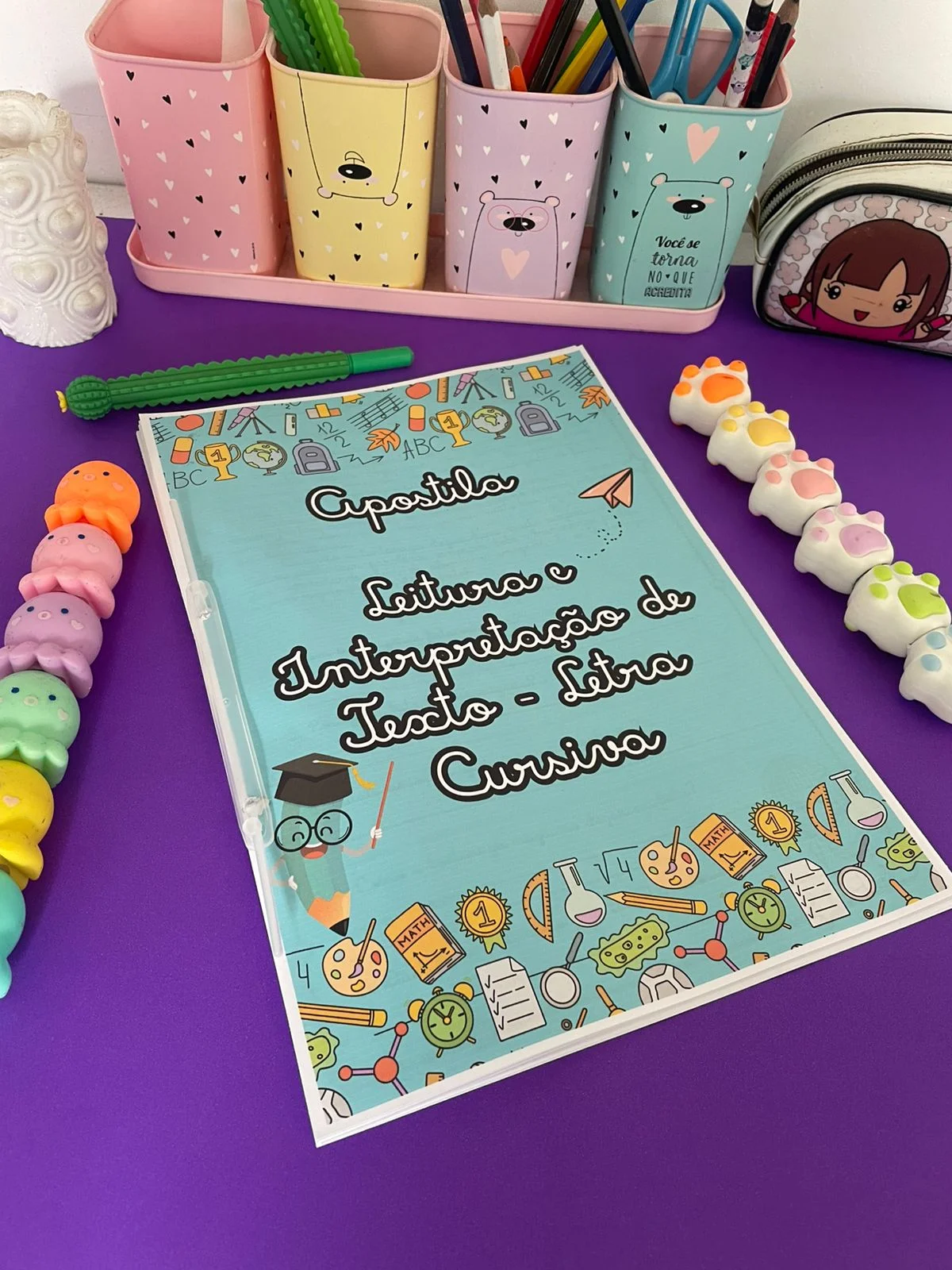Apostila de leitura e interpretação com letra cursiva, caligrafia — capa do material