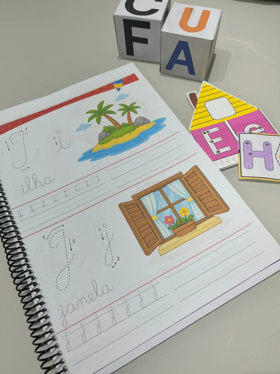 Apostila de Treino de Letra Cursiva - Alfabetização — amostra 4: Seu filho até escreve… mas a letra é ilegível
