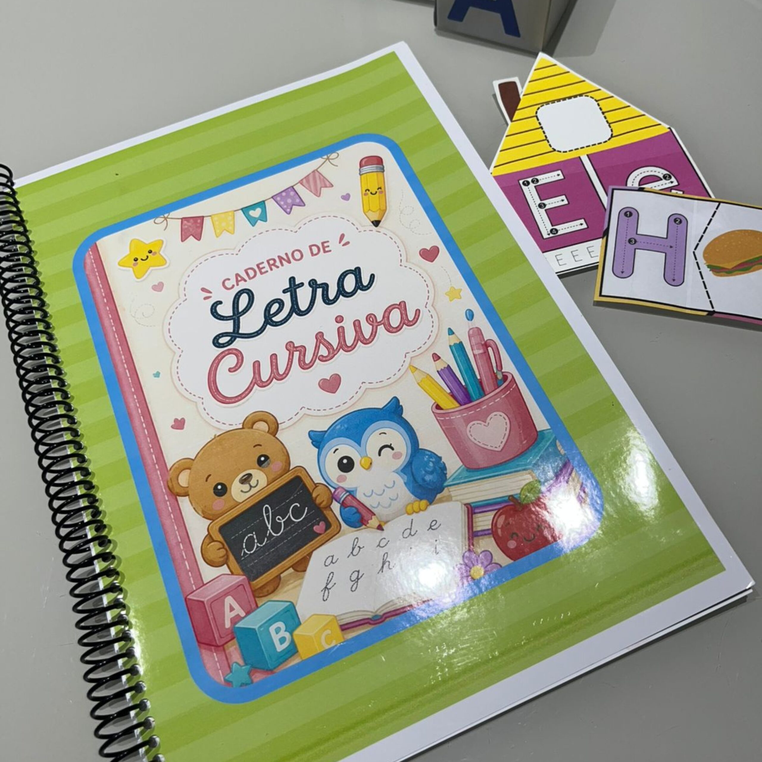 Apostila de treino de letra cursiva – PDF para Imprimir — Alfabetização para Todas as séries