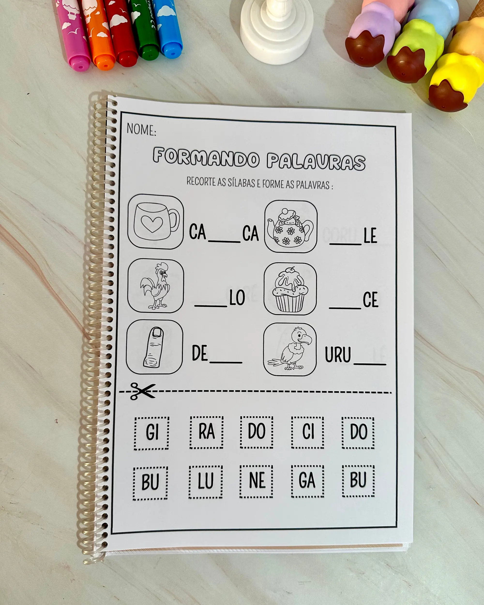 Apostila Formando Palavras – PDF para Imprimir | Alfabetização — amostra 3: Nessa proposta a criança deve recortar e colar…
