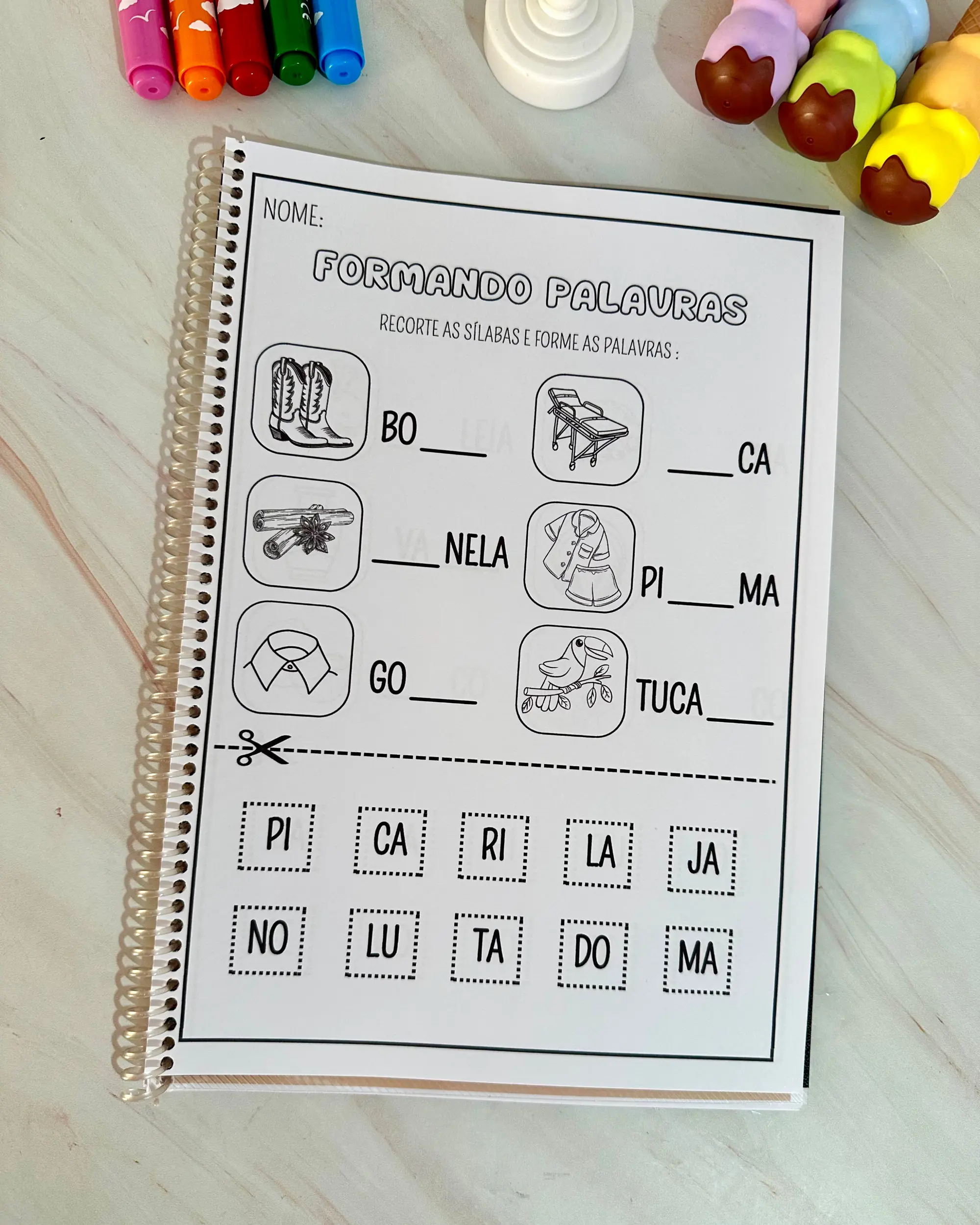 Apostila Formando Palavras – PDF para Imprimir | Alfabetização — amostra 5: Nessa proposta a criança deve recortar e colar…