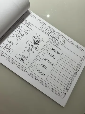 Apostila Meu Primeiro Alfabeto — amostra 3: A apostila perfeita para dar os primeiros passos na alfabetização de forma…