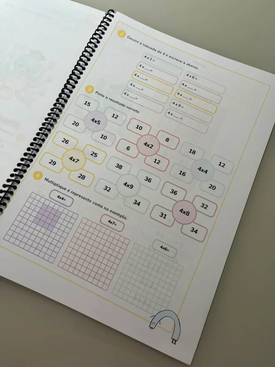 Apostila Professor Matrix – Multiplicação - (2º e 3º Ano) — amostra 2: O simpático Professor Matrix, um polvo professor…