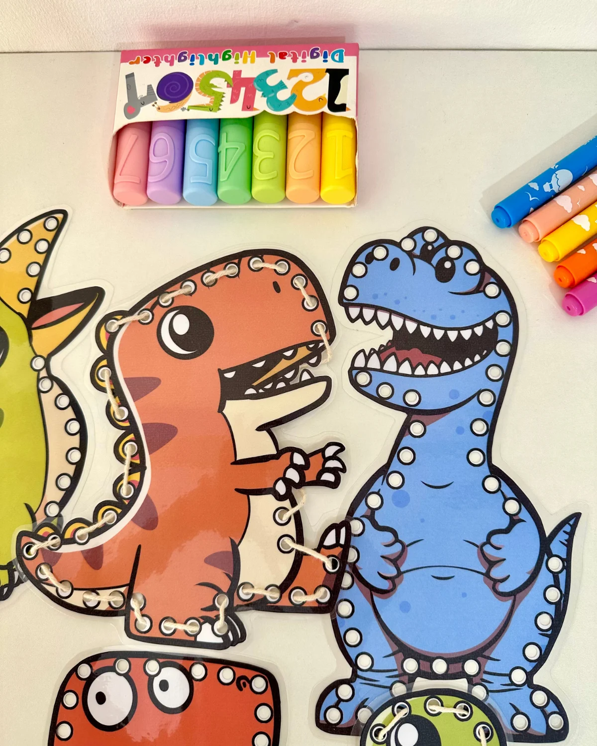Arquivo Alinhavos Dinossauro – PDF para Imprimir — amostra 1: O arquivo em PDF está pronto para impressão e conta com 7… Arquivo Alinhavos Dinossauro – PDF para Imprimir — amostra 1: O arquivo em PDF está pronto para impressão e conta com 7…