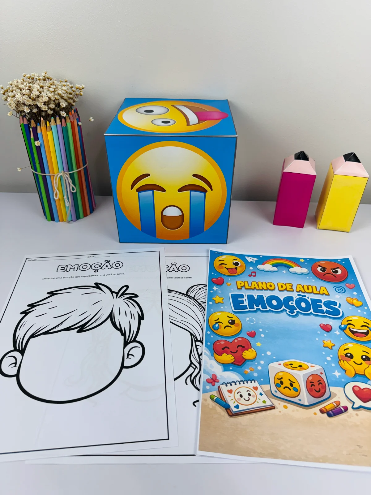 Arquivo Emoções + Dado Gigante + Atividades + Plano de Aula — amostra 6: Um material completo e encantador para trabalhar… Arquivo Emoções + Dado Gigante + Atividades + Plano de Aula — amostra 6: Um material completo e encantador para trabalhar…