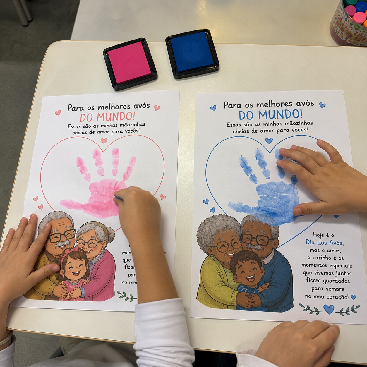 Atividade carimbo das mãozinhas - dia dos avós | Educação Infantil e Anos Iniciais — amostra 2: Sobre o ATIVIDADE CARIMBO…