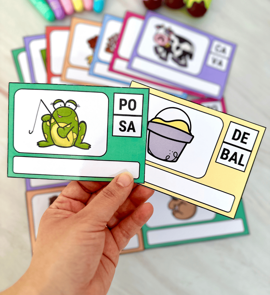 Atividade com Sílabas: Fichas Ilustradas para Formar Palavras — amostra 2: O que vem no material