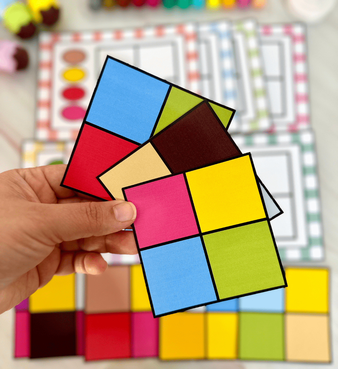 Atividade de Cores: Quadrado das Cores com 8 Fichas em PDF — amostra 6: Explore o reconhecimento e a combinação de cores…