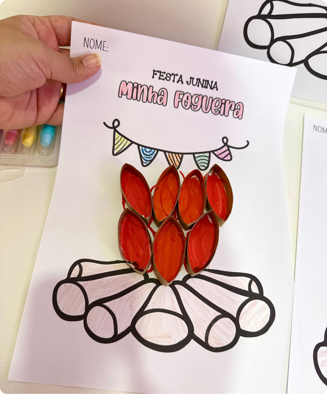 Atividade de fogueira para imprimir na Educação Infantil — amostra 1: Uma proposta de arte para o tema junino