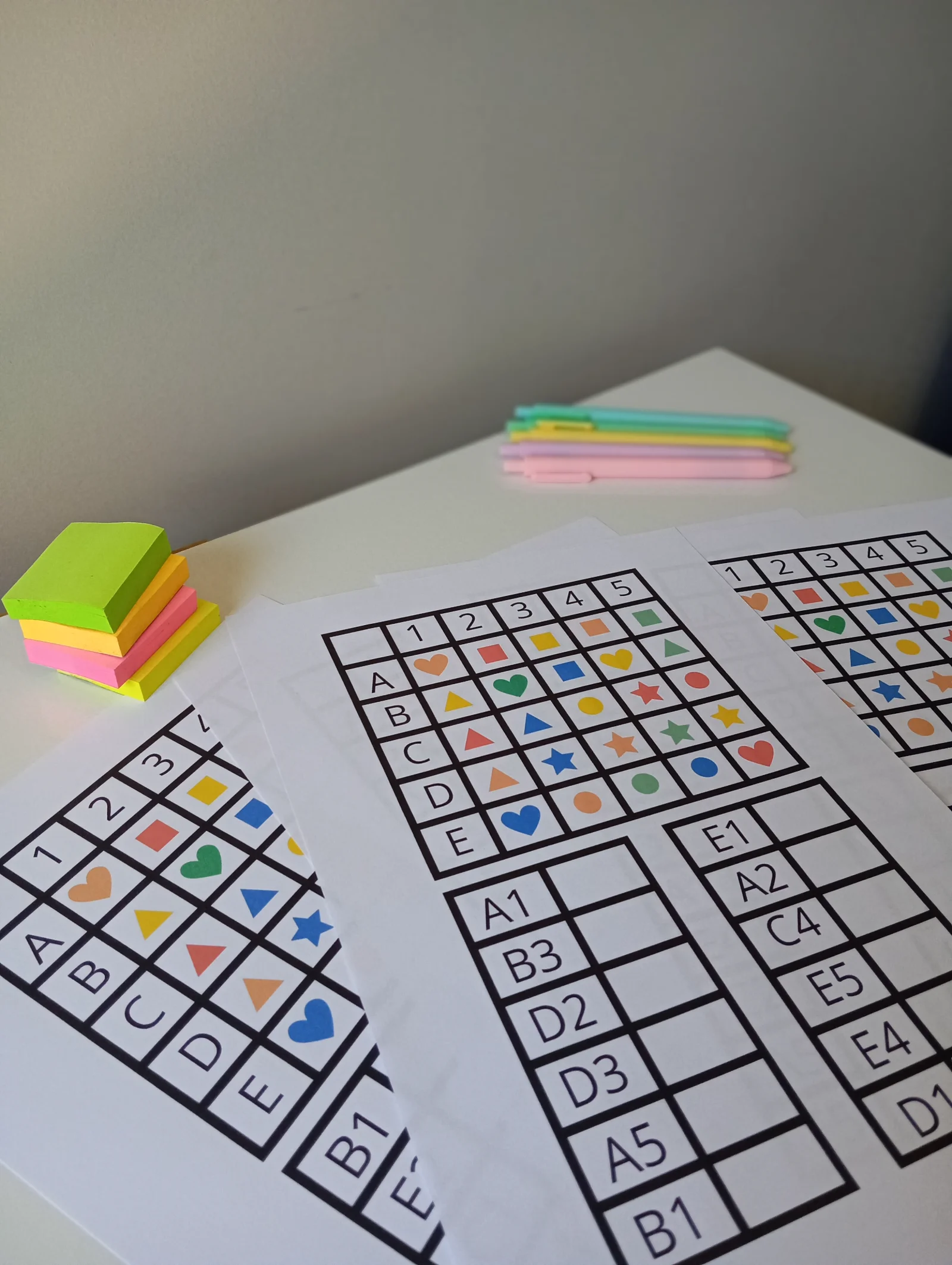 Atividade de Formas e Cores para Educação Infantil e Alfabetização — amostra 1: Atividade pedagógica de coordenadas, formas… Atividade de Formas e Cores para Educação Infantil e Alfabetização — amostra 1: Atividade pedagógica de coordenadas, formas…