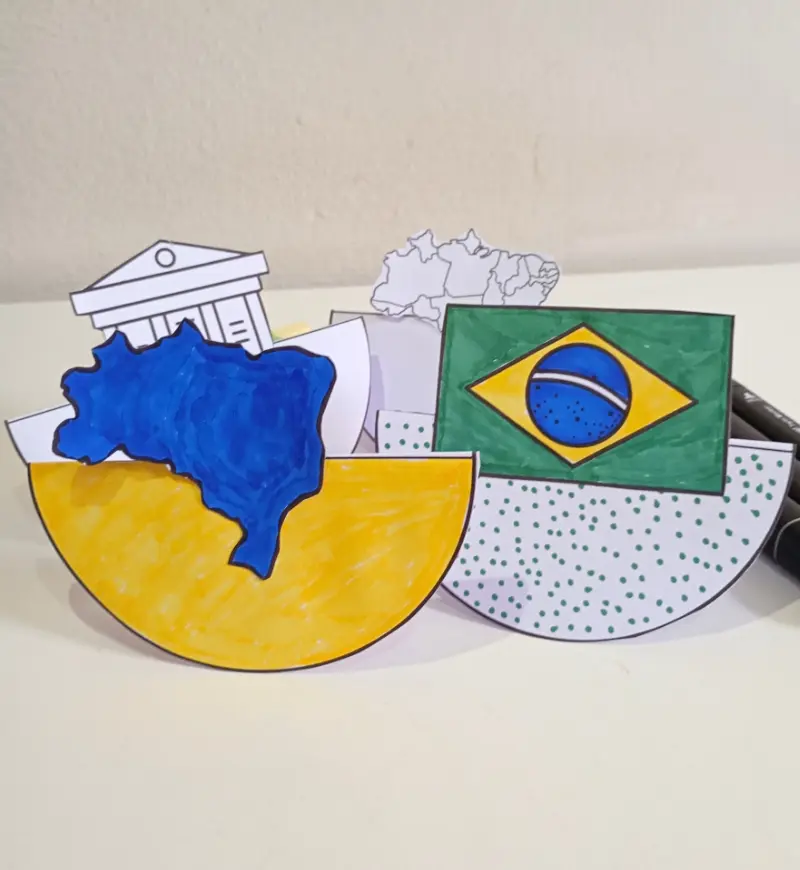 Atividade Dia da Bandeira: Modelos Interativos para Montar — amostra 2: O que vem no material