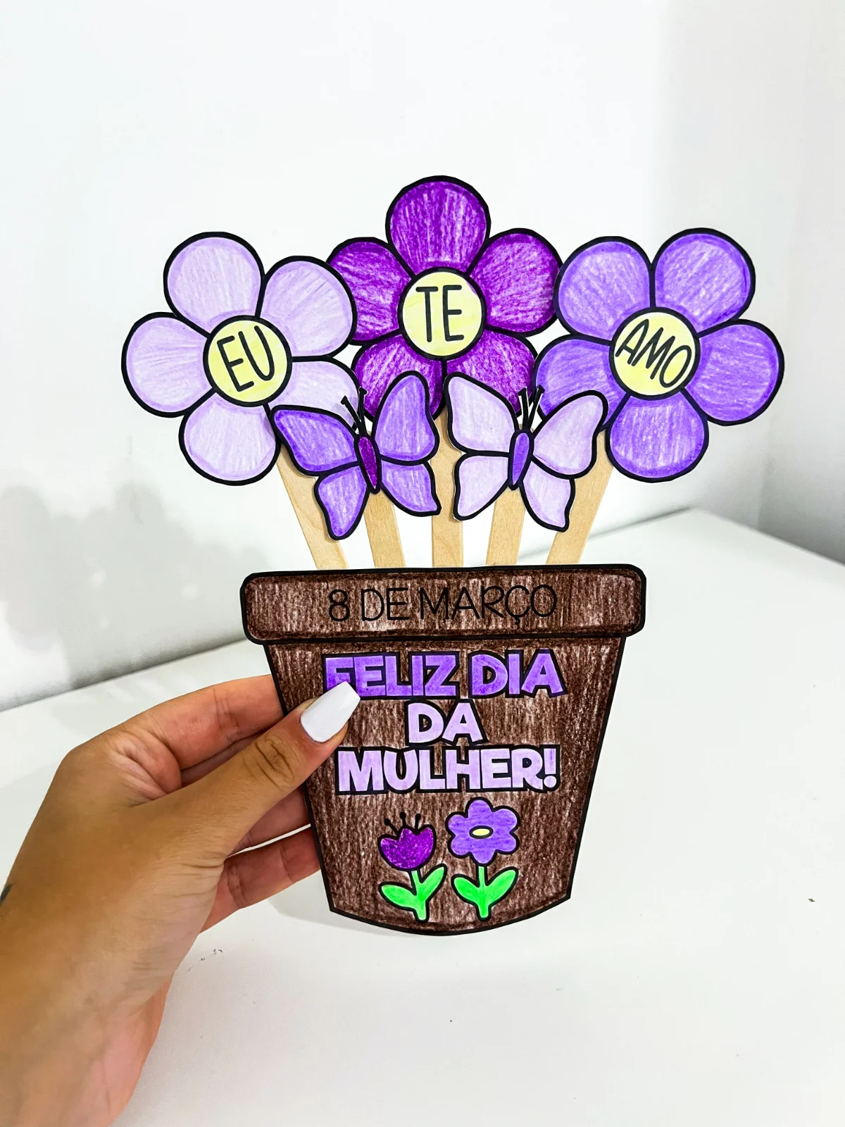 Atividade Dia da Mulher Vaso de Flor – Material Pedagógico — amostra 1: Sobre o Atividade Dia da Mulher Vaso de Flor
