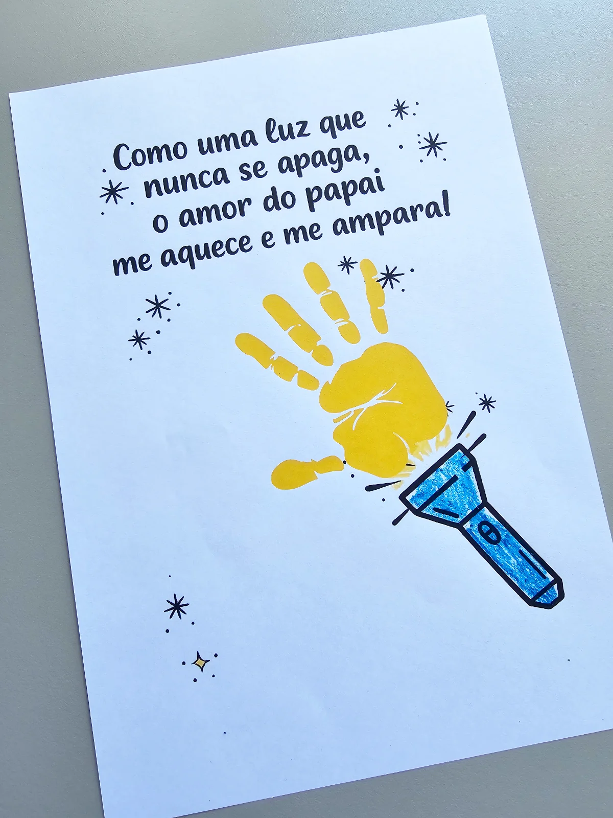 Atividade Dia dos Pais - Lanterna com Carimbo da Mãozinha — amostra 1: Crie uma homenagem encantadora, poética e cheia de…