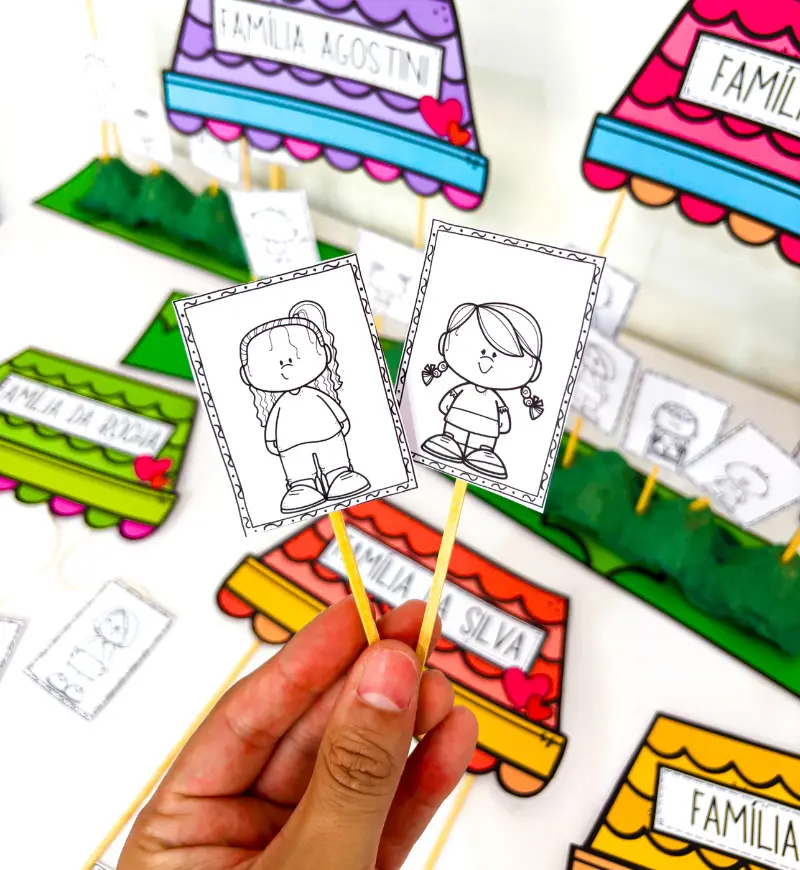 Atividade Minha Família: Casinhas em PDF para Educação Infantil — amostra 6: Aproxime escola e família com casinhas que…