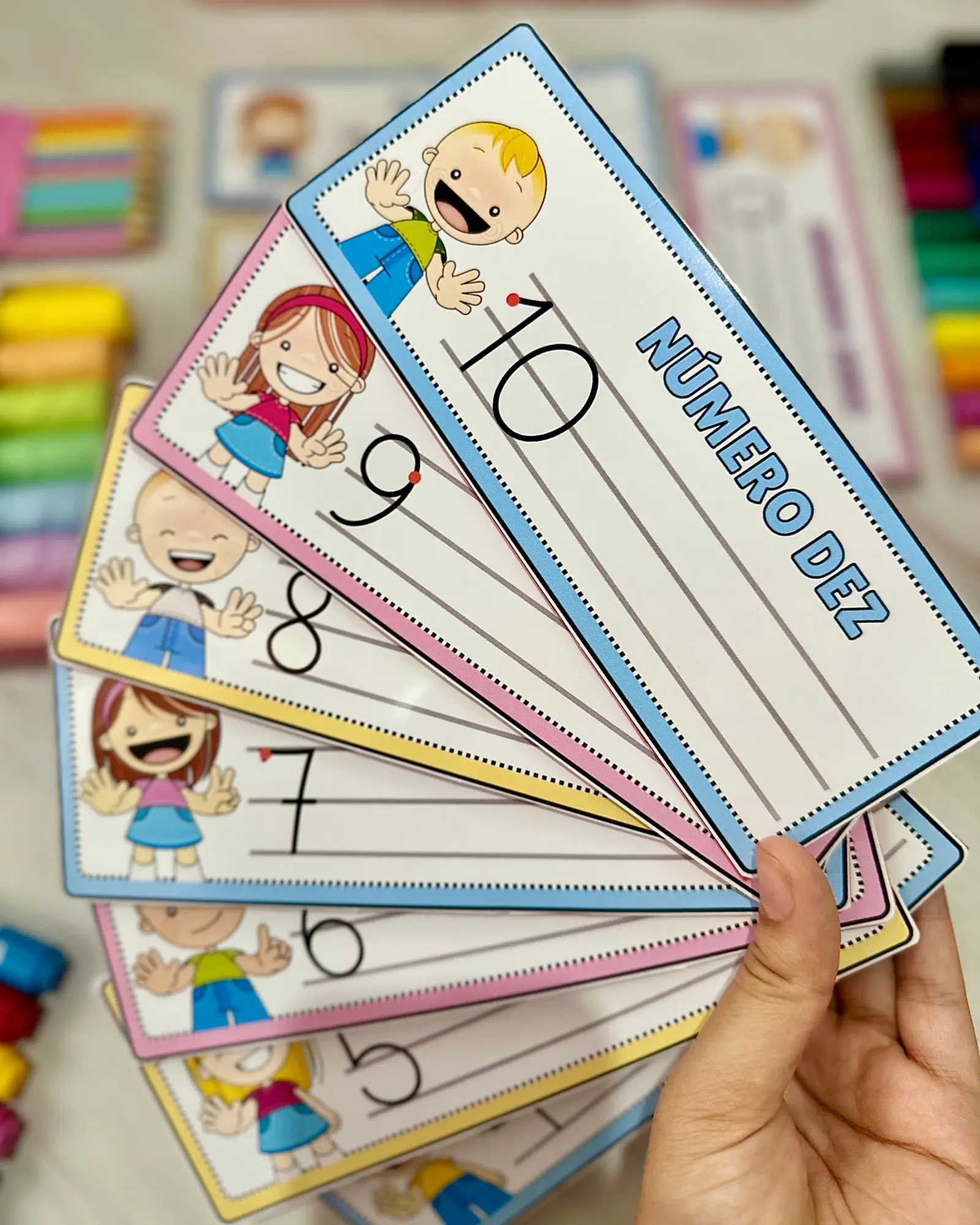 Atividade Traçando os Númerais de 0 a 10 educação Infantil — amostra 3: O Recurso Traçando os Numerais inclui fichas para…