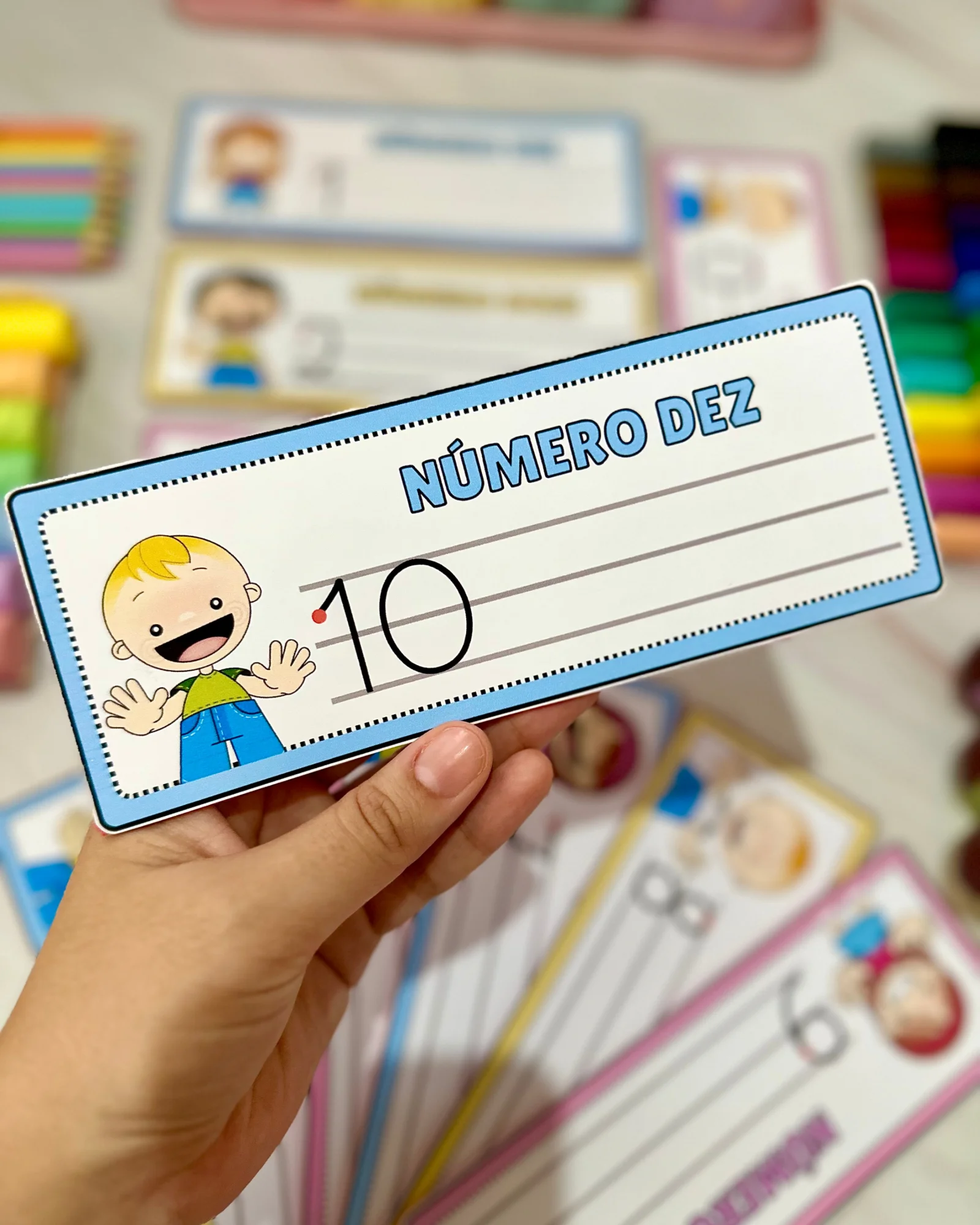 Atividade Traçando os Númerais de 0 a 10 educação Infantil — amostra 5: O Recurso Traçando os Numerais inclui fichas para…
