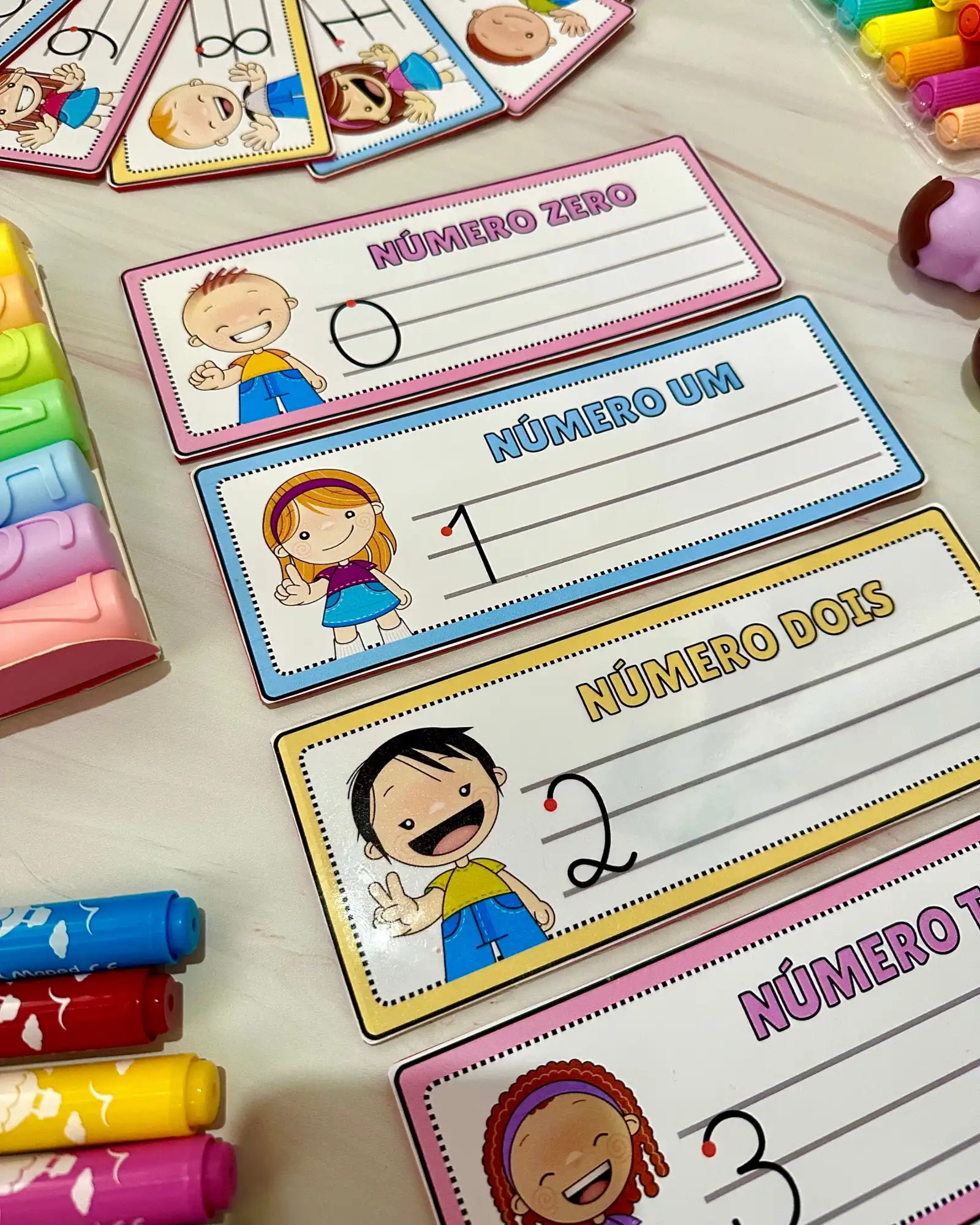 Atividade Traçando os Númerais de 0 a 10 educação Infantil — amostra 7: O Recurso Traçando os Numerais inclui fichas para…